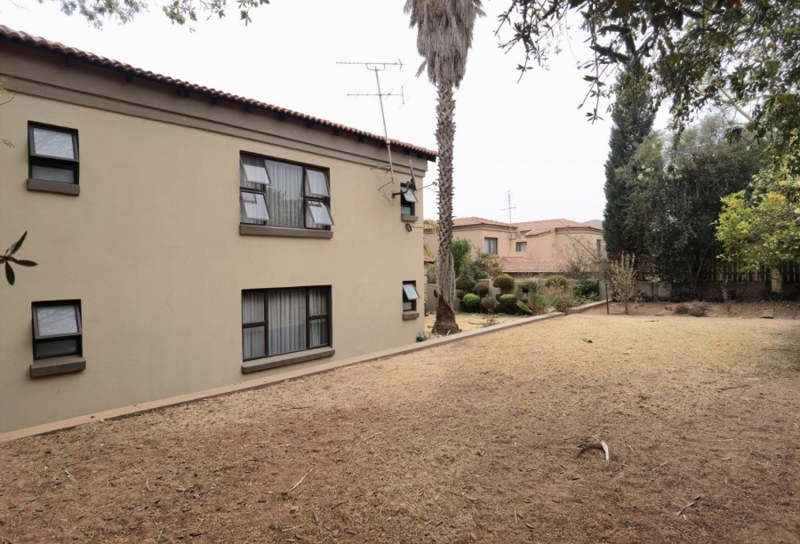 5 Bedroom Property for Sale in Blue Valley Golf Estate Gauteng