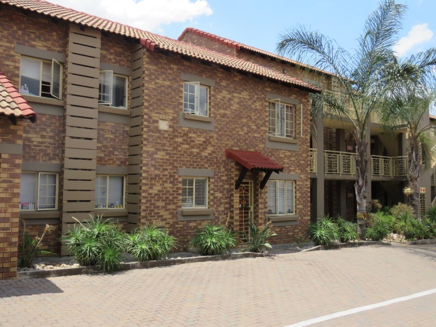 2 Bedroom Property for Sale in Eco Park Gauteng