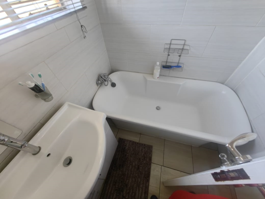 3 Bedroom Property for Sale in Selcourt Gauteng