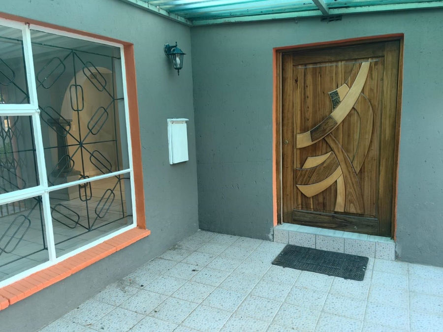 5 Bedroom Property for Sale in Elspark Gauteng