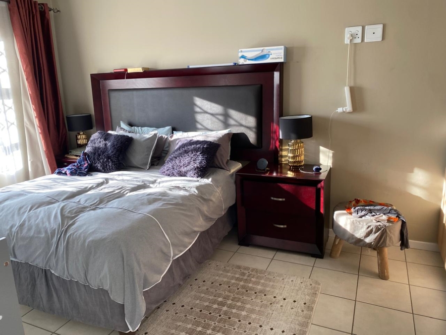 3 Bedroom Property for Sale in Sonneveld Gauteng