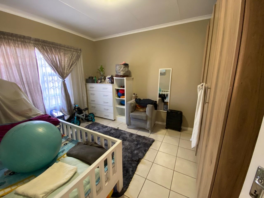 3 Bedroom Property for Sale in Sonneveld Gauteng