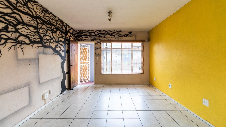 2 Bedroom Property for Sale in Beyerspark Gauteng