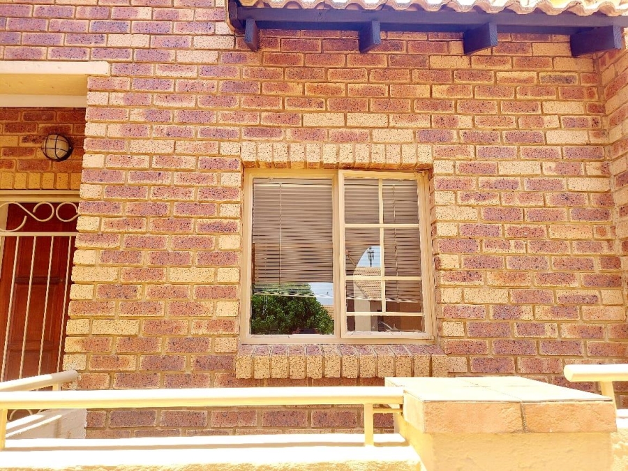 To Let 2 Bedroom Property for Rent in Boardwalk Gauteng