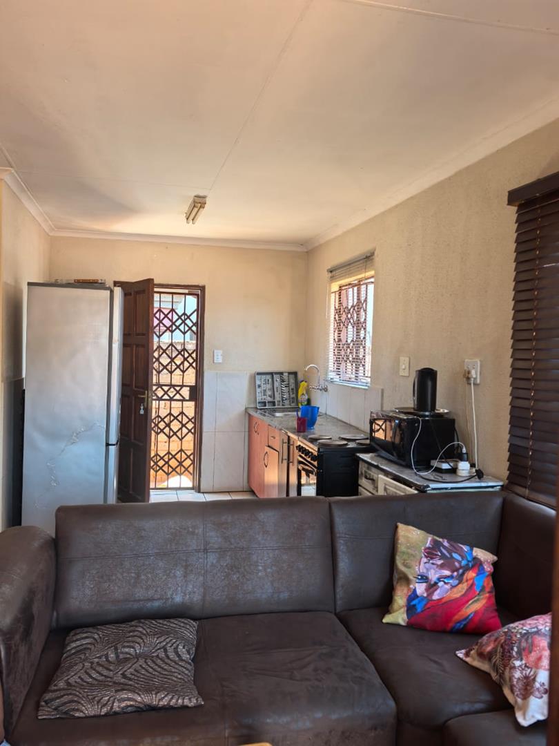 To Let 2 Bedroom Property for Rent in The Orchards Gauteng