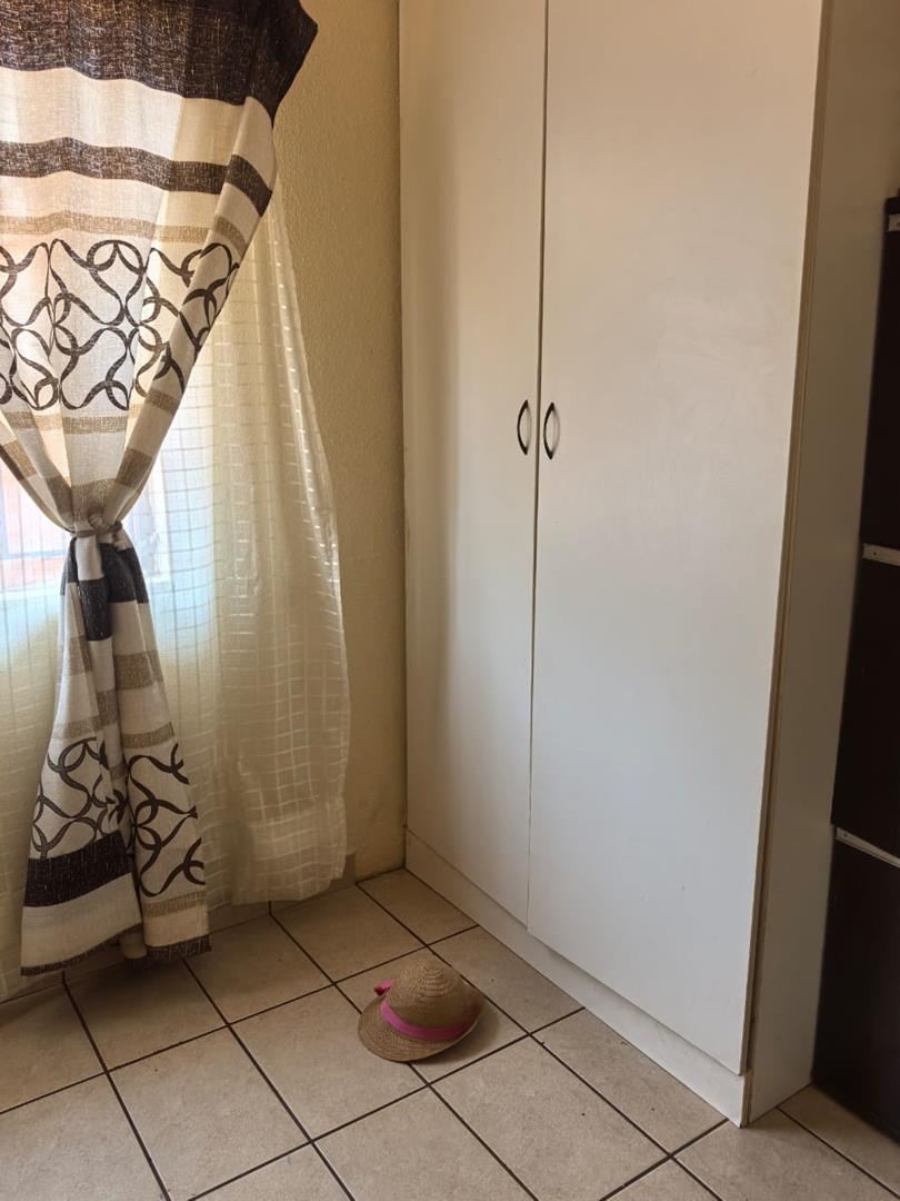 To Let 2 Bedroom Property for Rent in The Orchards Gauteng