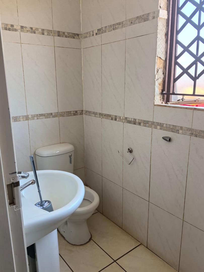 To Let 2 Bedroom Property for Rent in The Orchards Gauteng