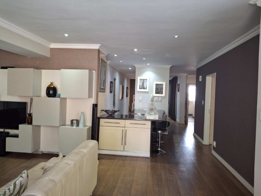 To Let 3 Bedroom Property for Rent in Morningside Gauteng