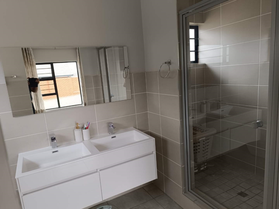 3 Bedroom Property for Sale in Amberfield Gauteng