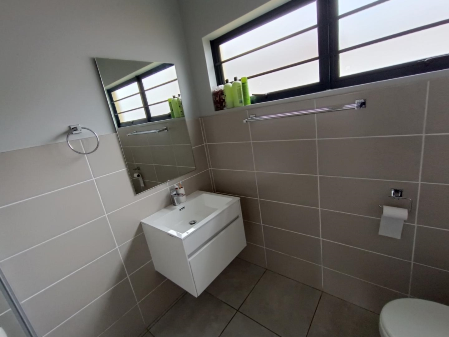 3 Bedroom Property for Sale in Amberfield Gauteng