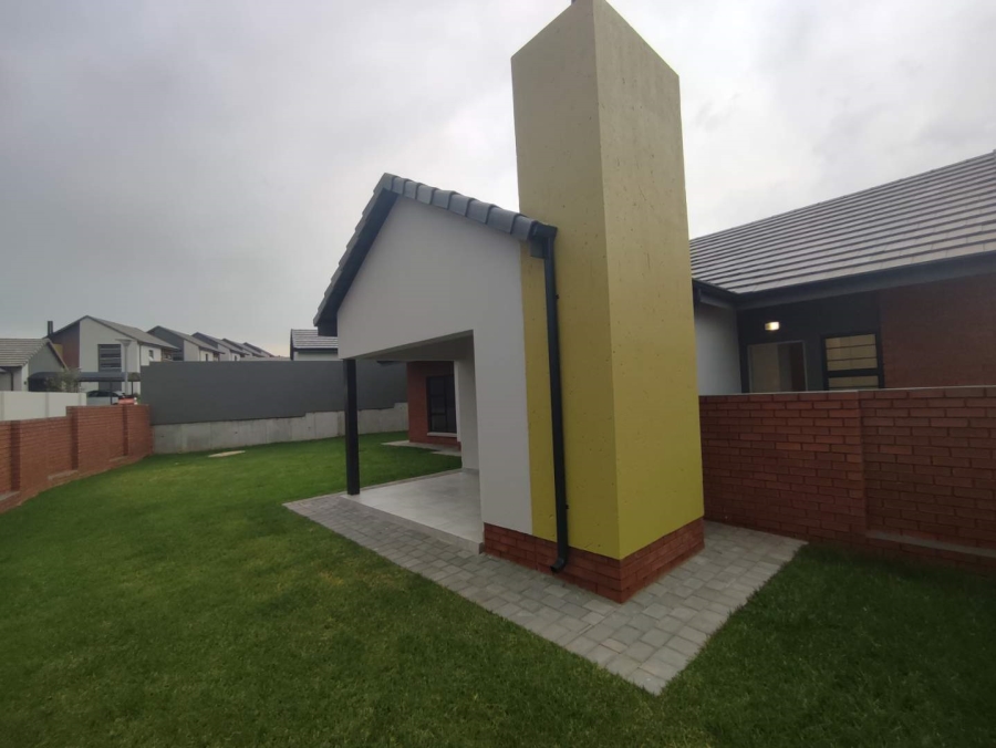 3 Bedroom Property for Sale in Amberfield Gauteng