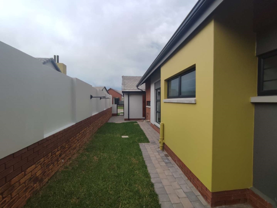 3 Bedroom Property for Sale in Amberfield Gauteng