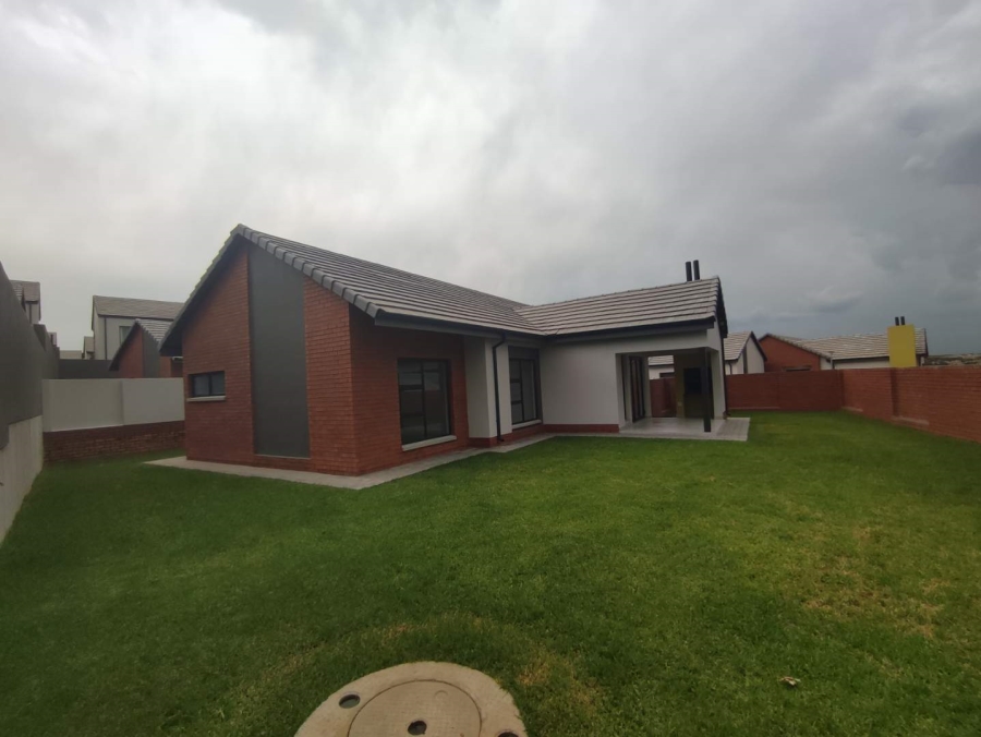 3 Bedroom Property for Sale in Amberfield Gauteng