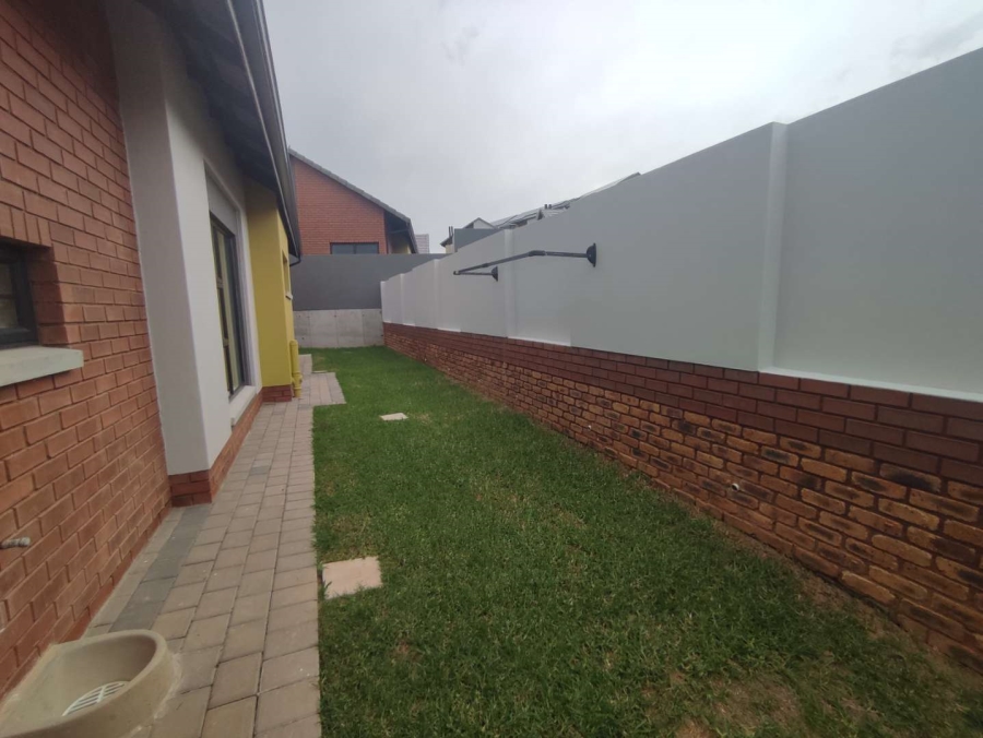 3 Bedroom Property for Sale in Amberfield Gauteng