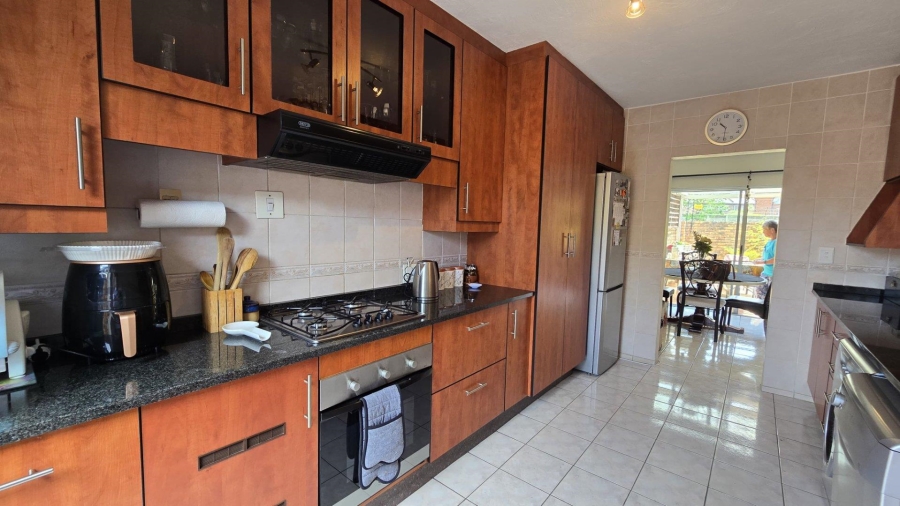 3 Bedroom Property for Sale in Brackenhurst Gauteng