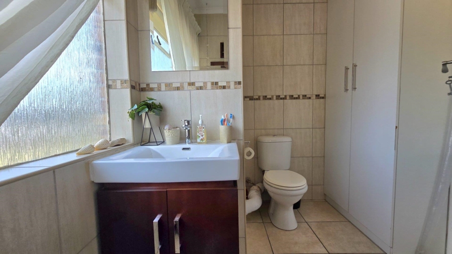 3 Bedroom Property for Sale in Brackenhurst Gauteng