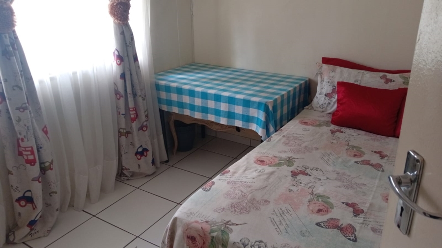 3 Bedroom Property for Sale in Roseacres Gauteng