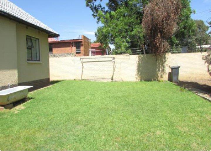 3 Bedroom Property for Sale in Roseacres Gauteng