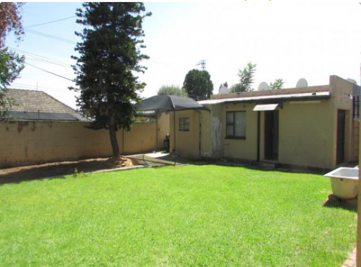 3 Bedroom Property for Sale in Roseacres Gauteng