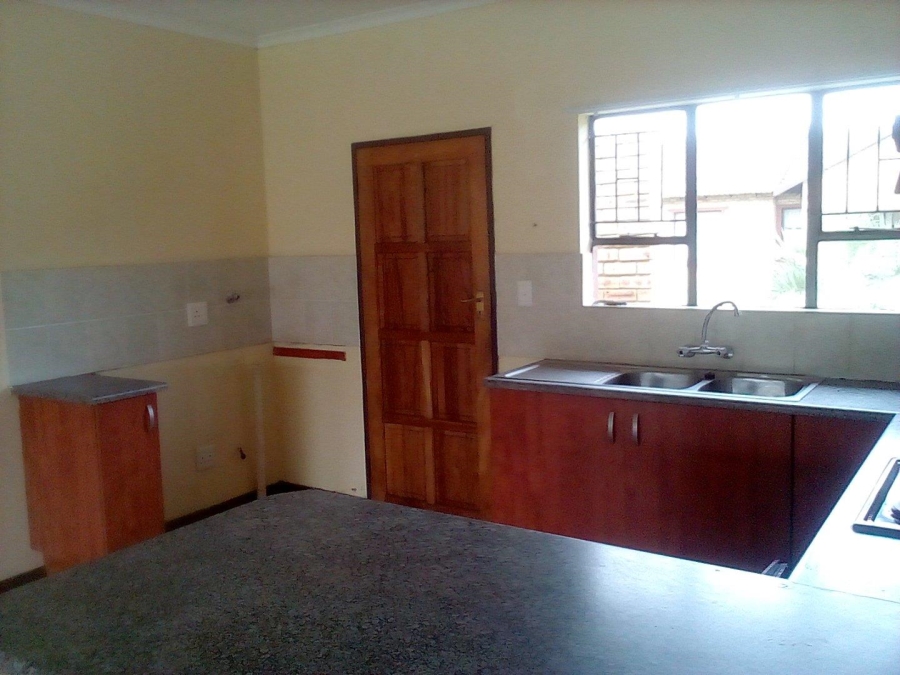 To Let 2 Bedroom Property for Rent in Riversdale Gauteng