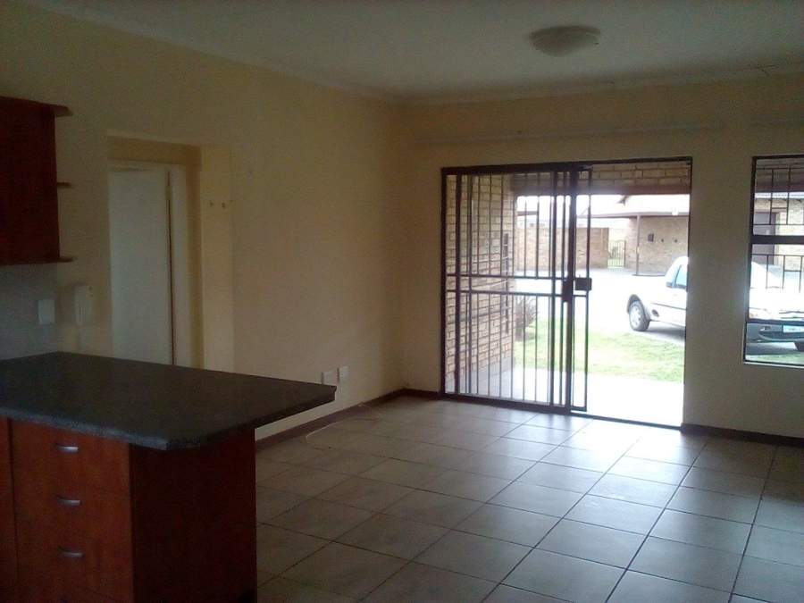 To Let 2 Bedroom Property for Rent in Riversdale Gauteng