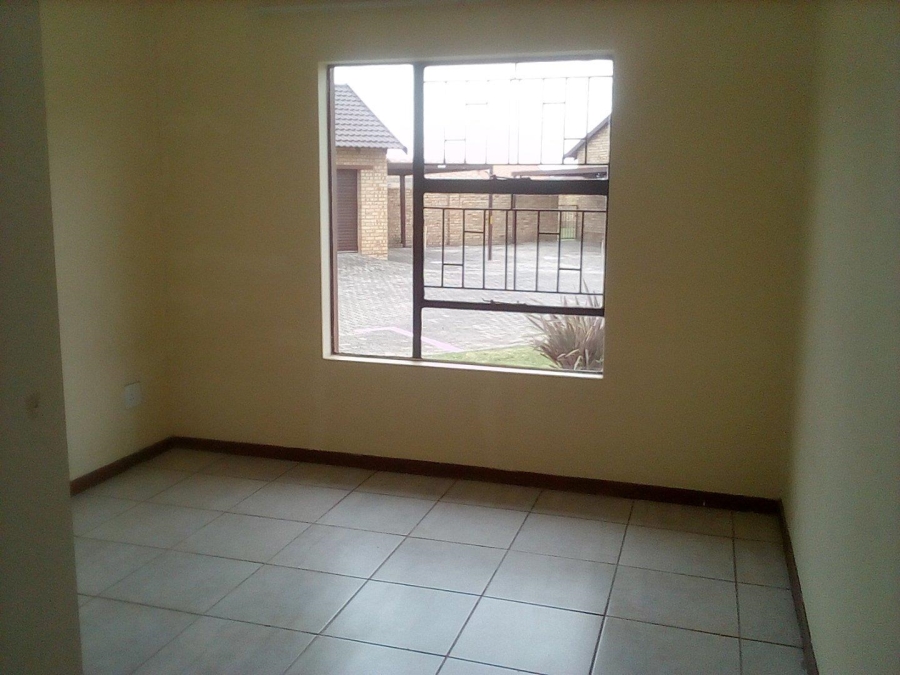 To Let 2 Bedroom Property for Rent in Riversdale Gauteng