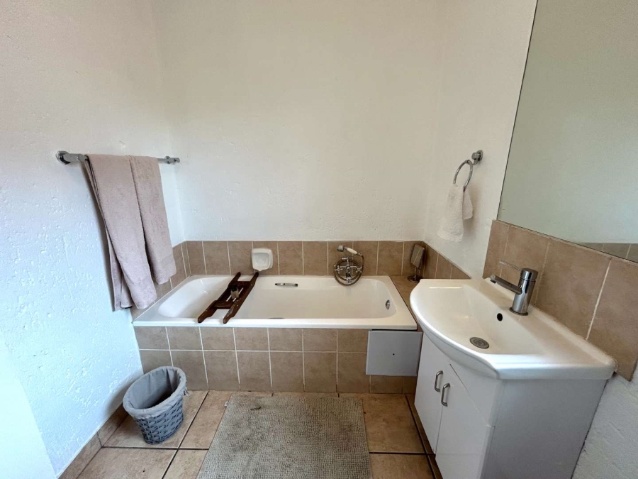 To Let 1 Bedroom Property for Rent in Paulshof Gauteng