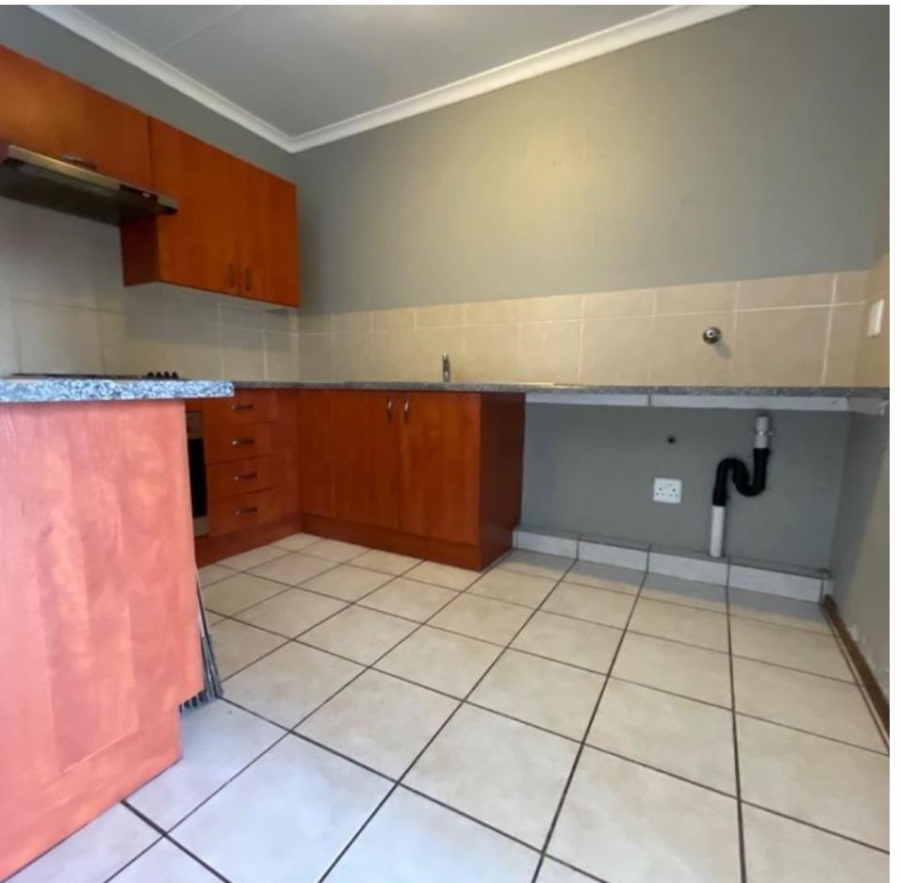 To Let 2 Bedroom Property for Rent in Comet Gauteng