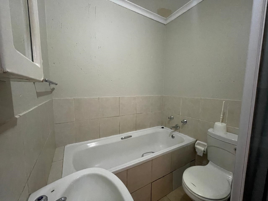 To Let 2 Bedroom Property for Rent in Comet Gauteng