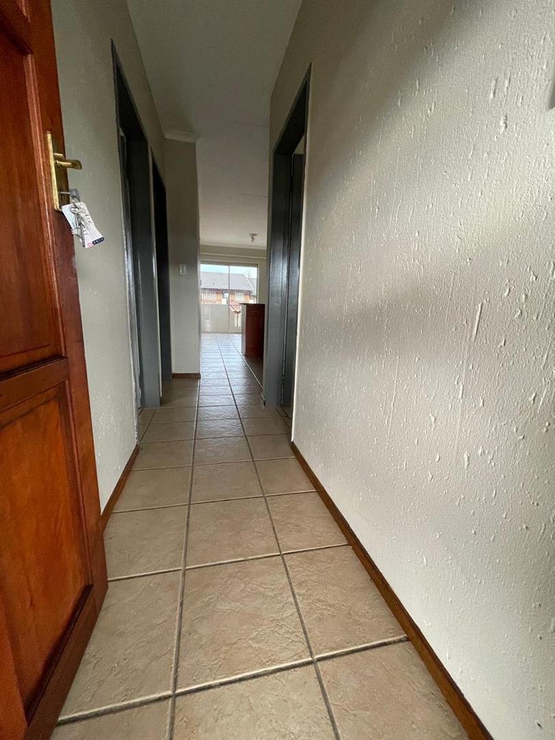 To Let 2 Bedroom Property for Rent in Comet Gauteng