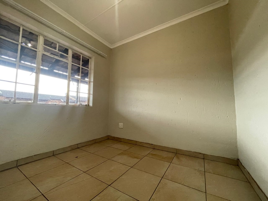 To Let 2 Bedroom Property for Rent in Comet Gauteng