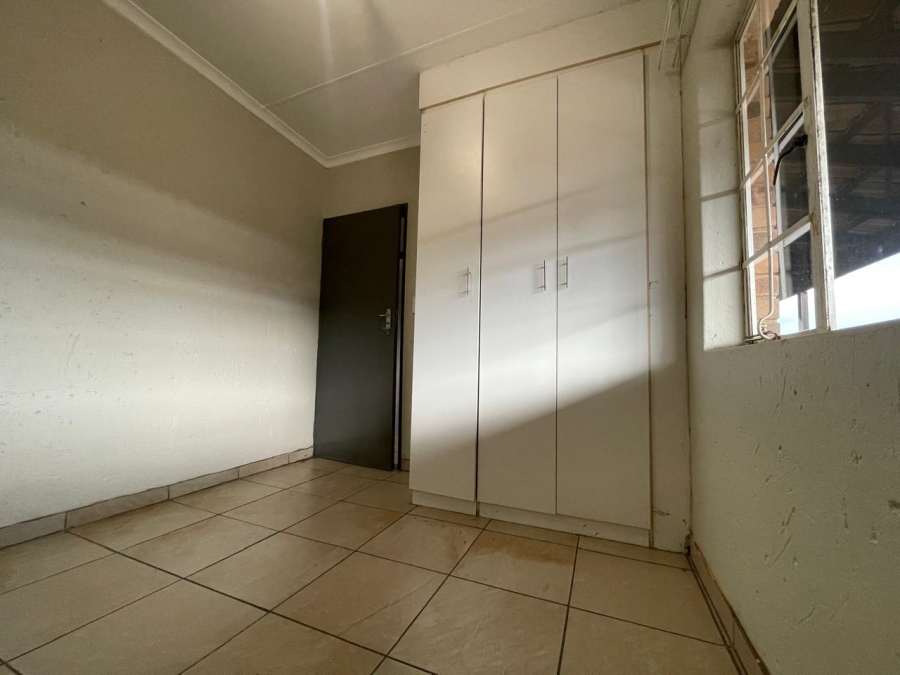 To Let 2 Bedroom Property for Rent in Comet Gauteng