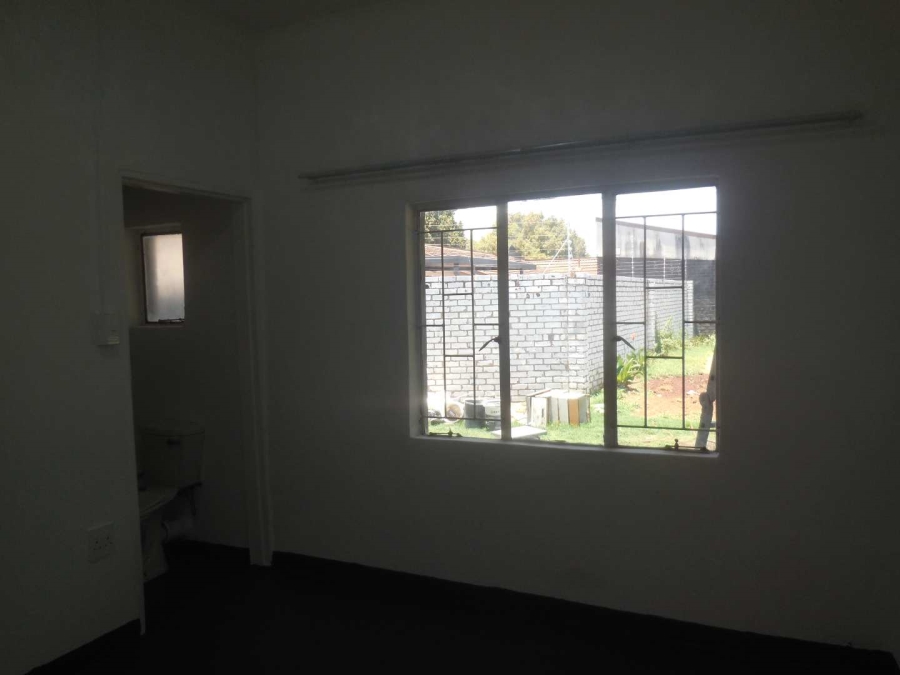 To Let 3 Bedroom Property for Rent in Kilner Park Gauteng