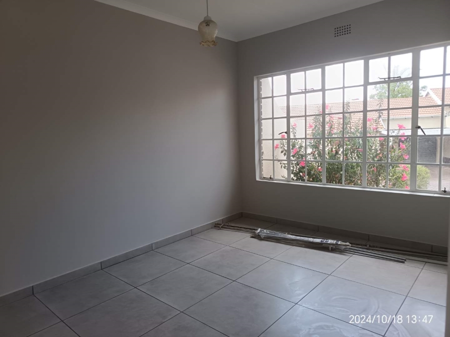 1 Bedroom Property for Sale in Helderkruin Gauteng