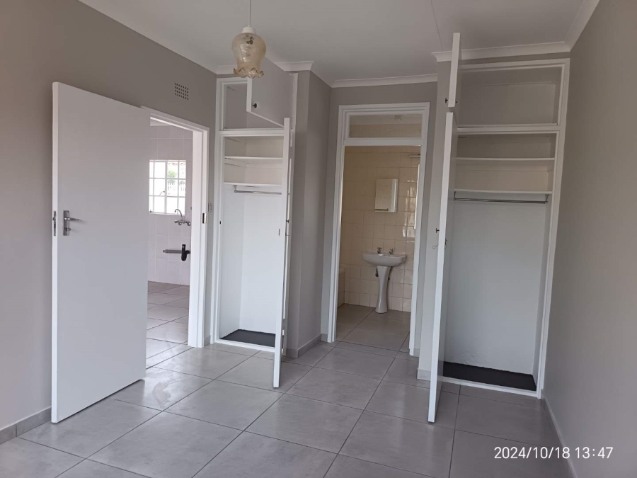 1 Bedroom Property for Sale in Helderkruin Gauteng