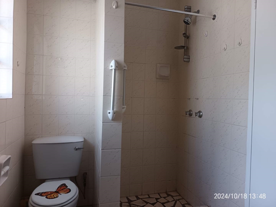 1 Bedroom Property for Sale in Helderkruin Gauteng