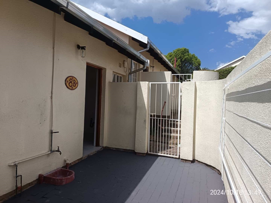 1 Bedroom Property for Sale in Helderkruin Gauteng