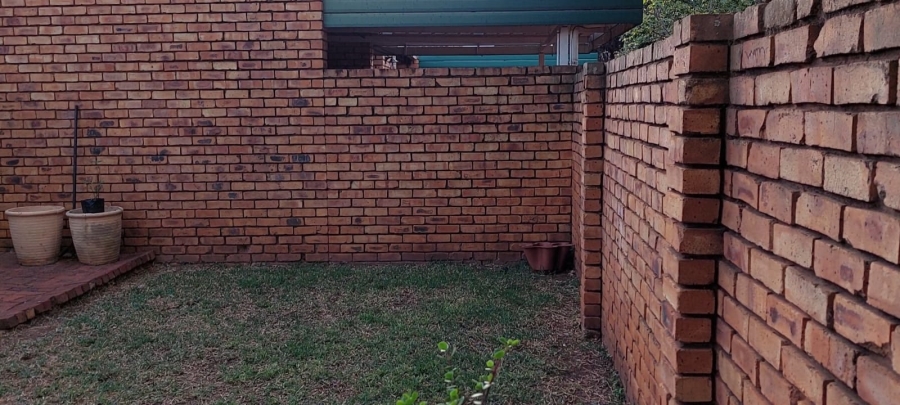 2 Bedroom Property for Sale in Valhalla Gauteng