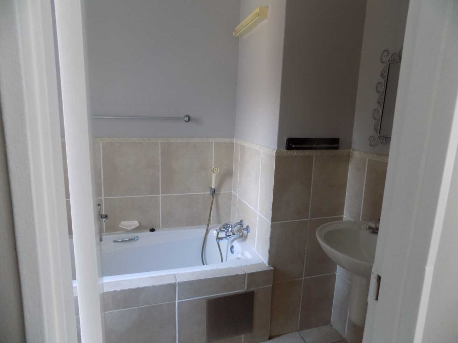 2 Bedroom Property for Sale in Rivonia Gauteng