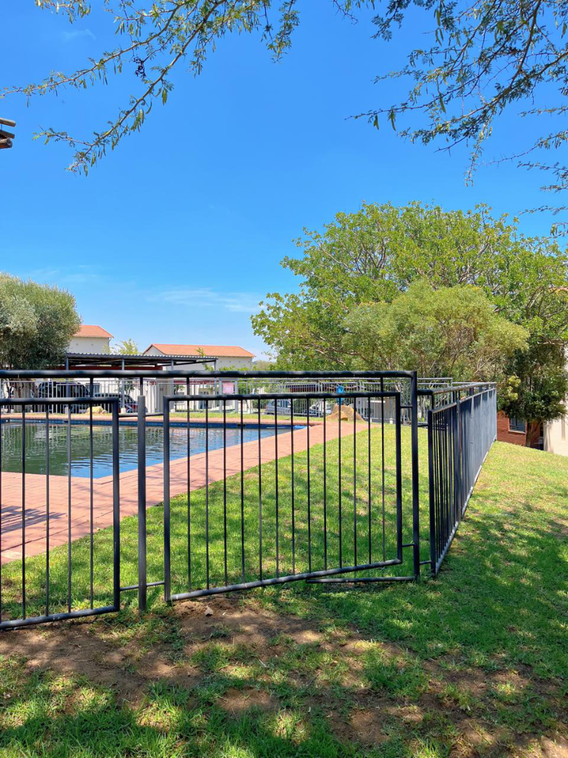 1 Bedroom Property for Sale in North Riding AH Gauteng