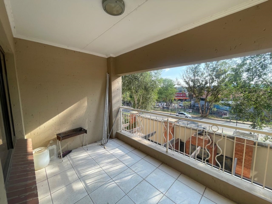 2 Bedroom Property for Sale in Sunninghill Gauteng