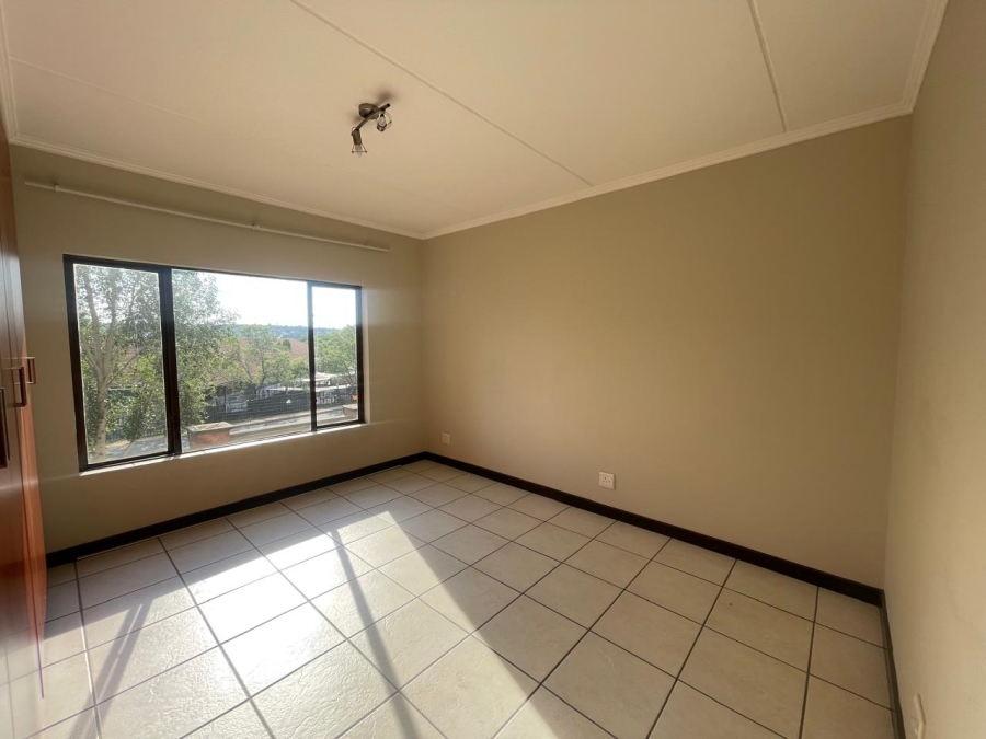 2 Bedroom Property for Sale in Sunninghill Gauteng