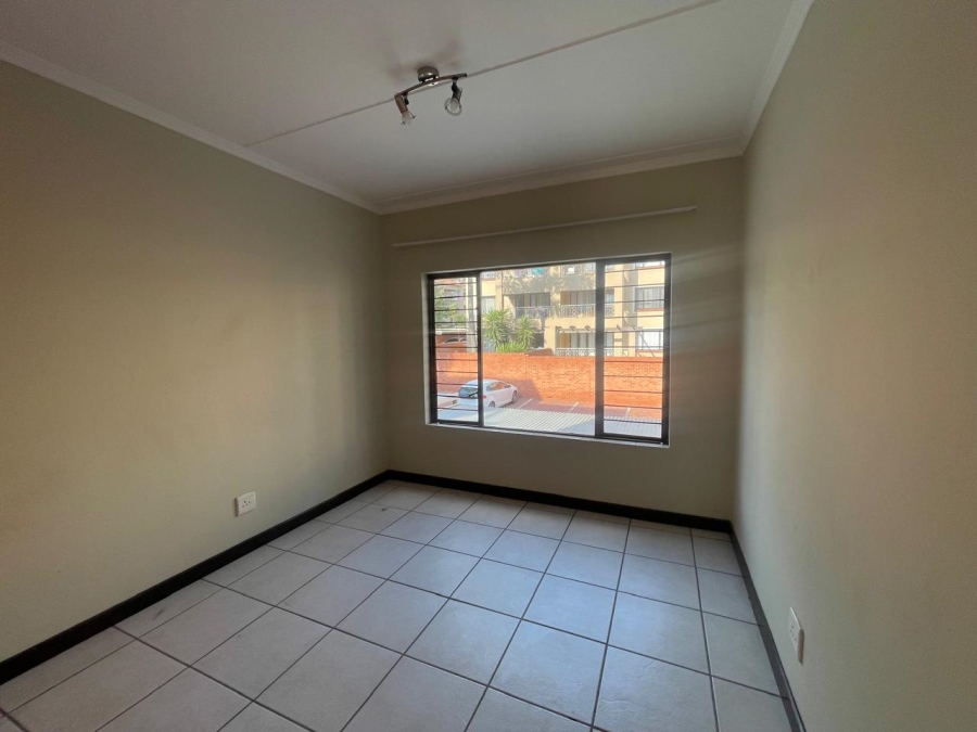 2 Bedroom Property for Sale in Sunninghill Gauteng