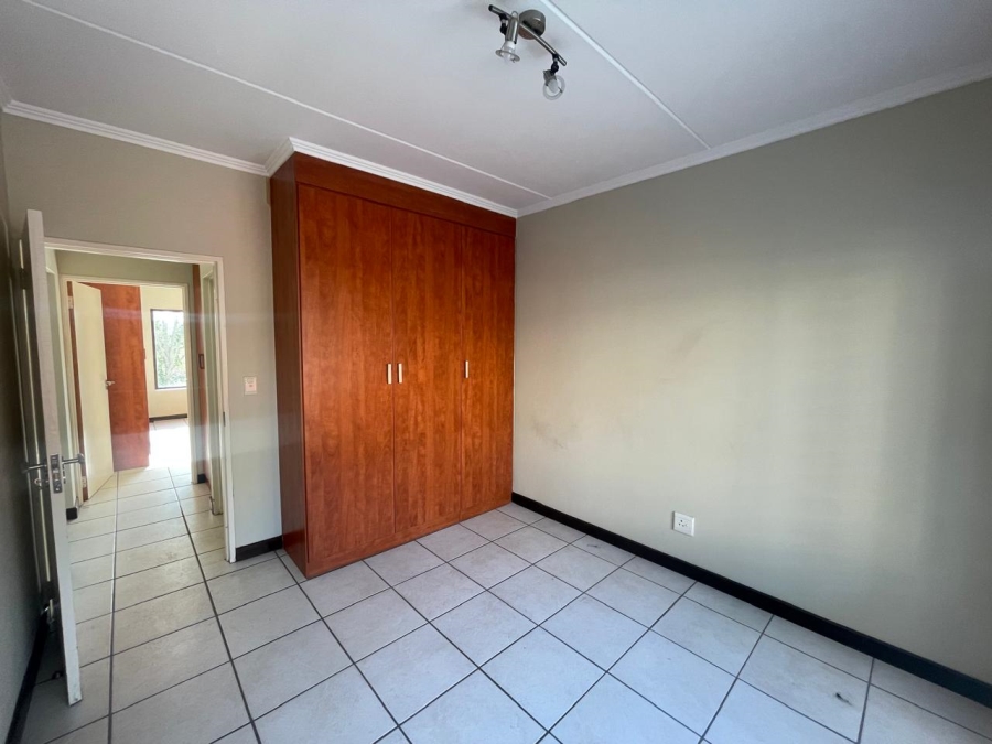 2 Bedroom Property for Sale in Sunninghill Gauteng