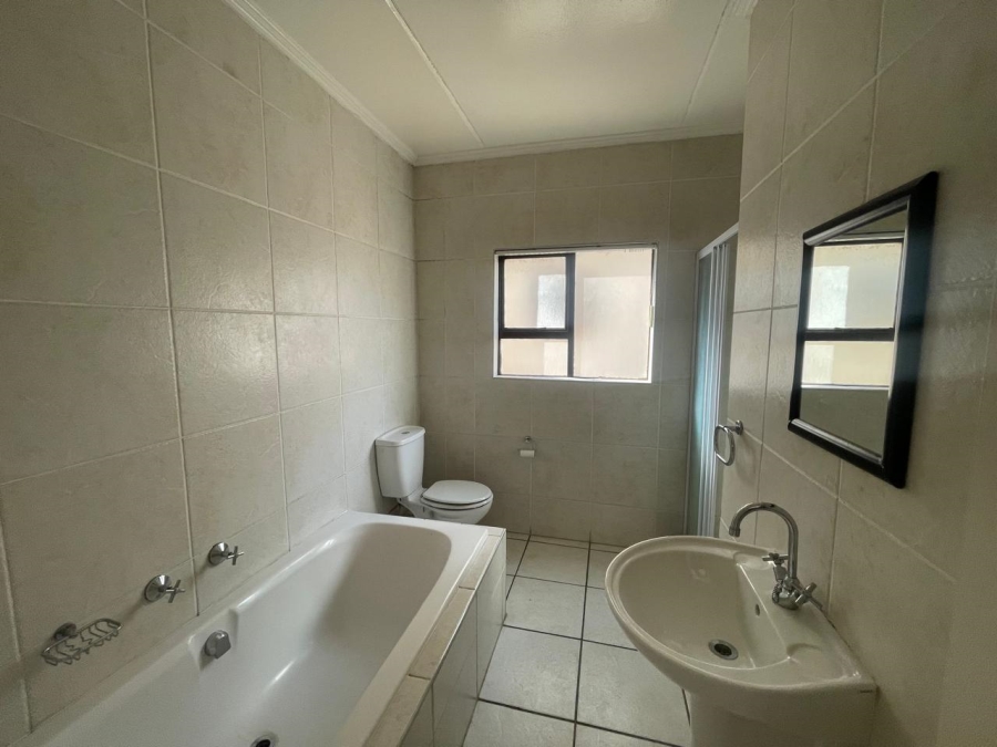 2 Bedroom Property for Sale in Sunninghill Gauteng