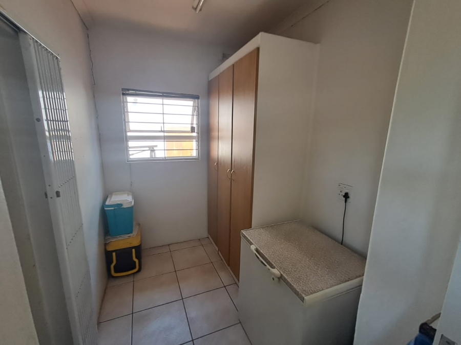 4 Bedroom Property for Sale in Glenvista Gauteng