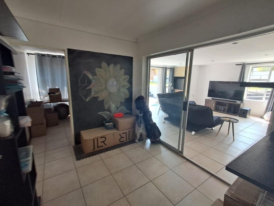 4 Bedroom Property for Sale in Glenvista Gauteng