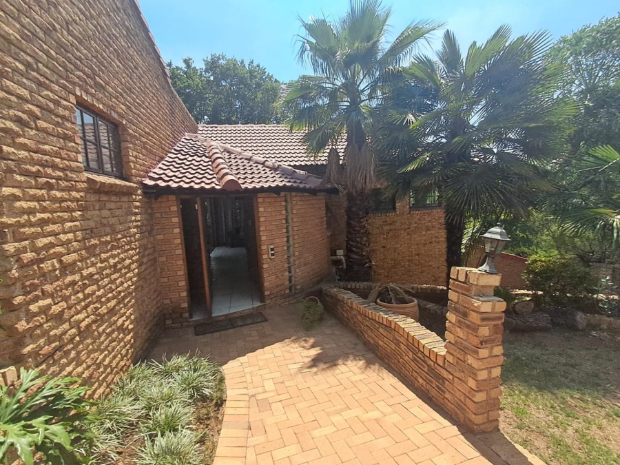 3 Bedroom Property for Sale in Bassonia Gauteng