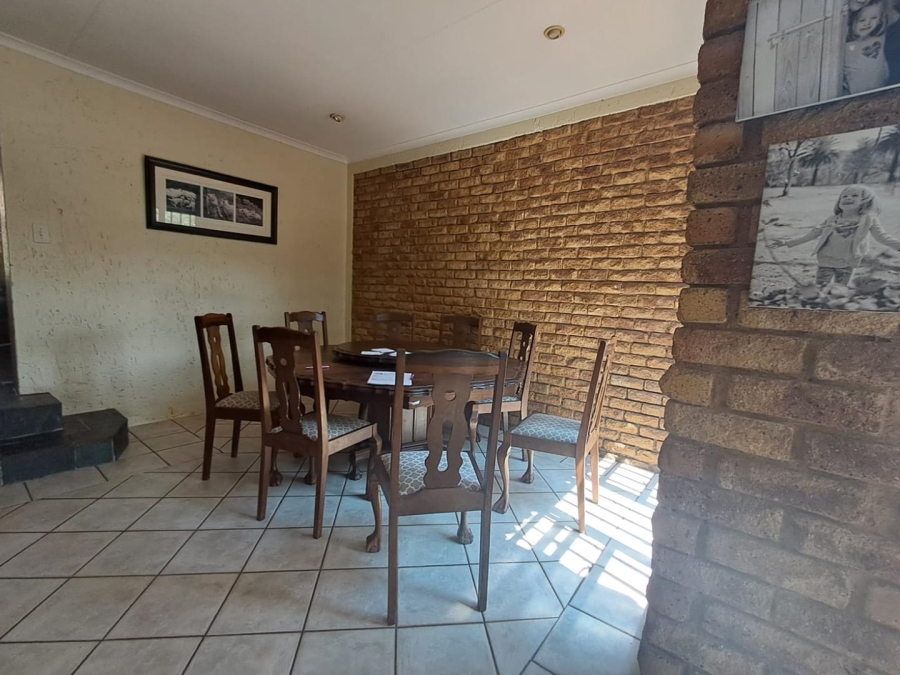 3 Bedroom Property for Sale in Bassonia Gauteng