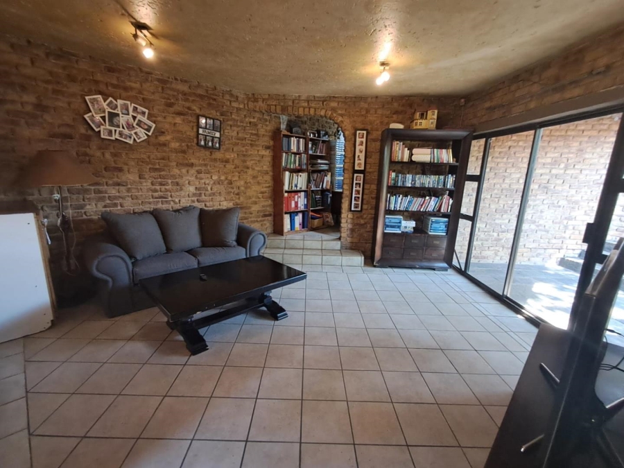 3 Bedroom Property for Sale in Bassonia Gauteng